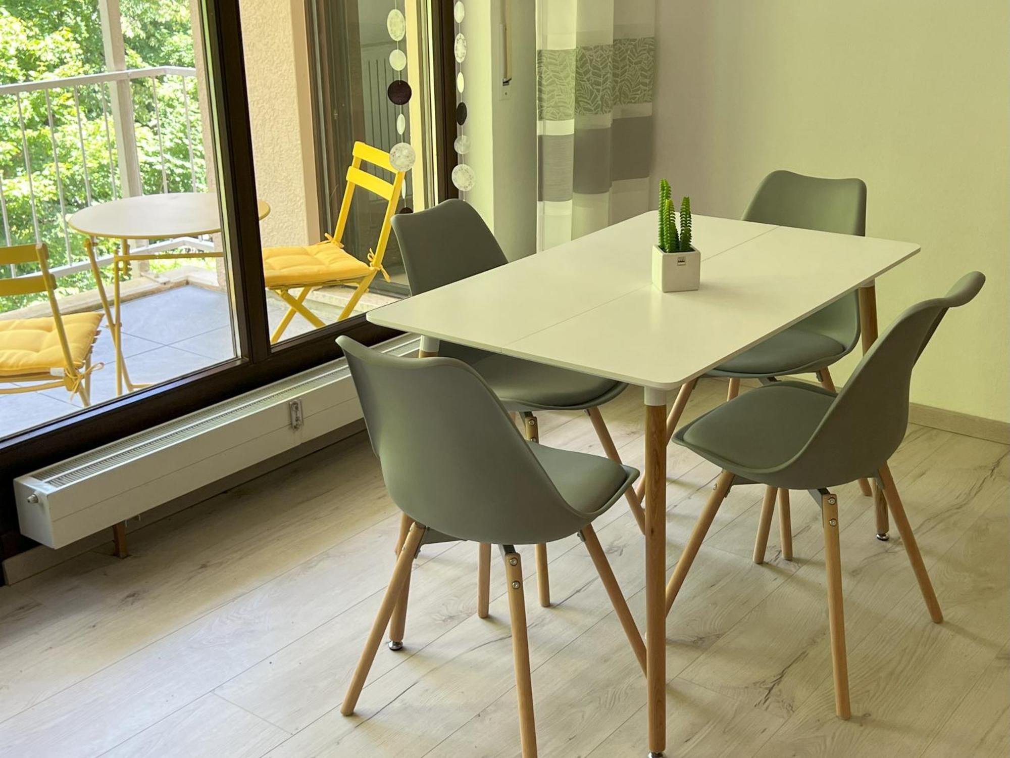 Ferienwohnung Buehler-Kurparkresidenz Бад Бергцаберн Екстериор снимка